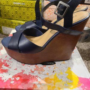 Chinese Laundry Women's Wedge Sandal